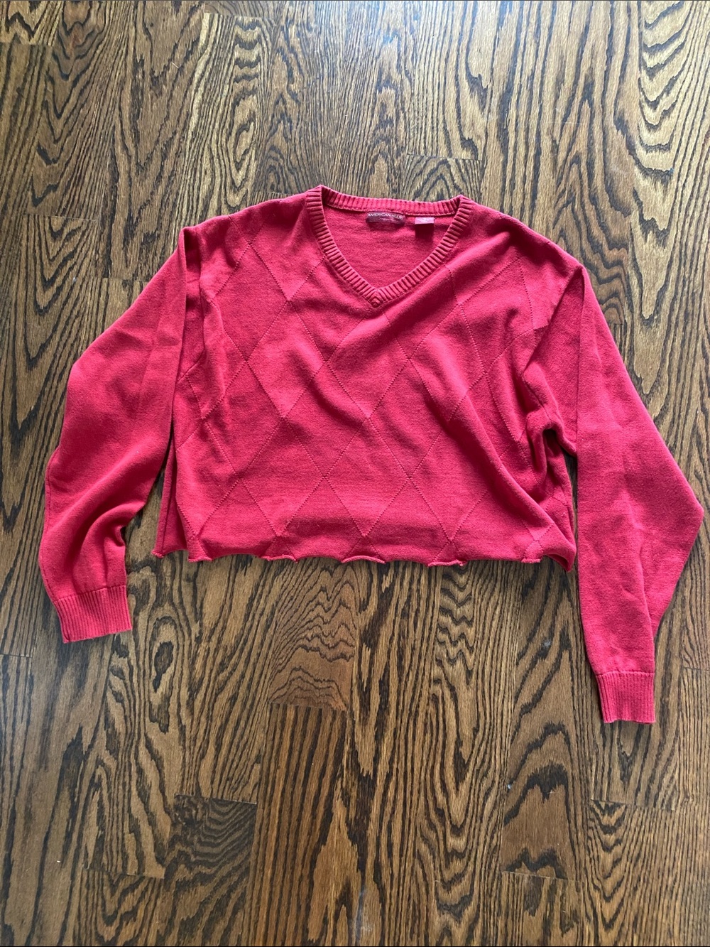 Vintage Cropped V-Neck Sweater in Red